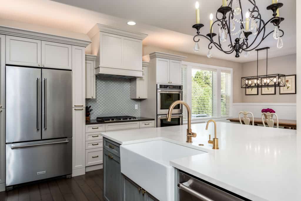 Traditional Kitchen Contemporary Touches