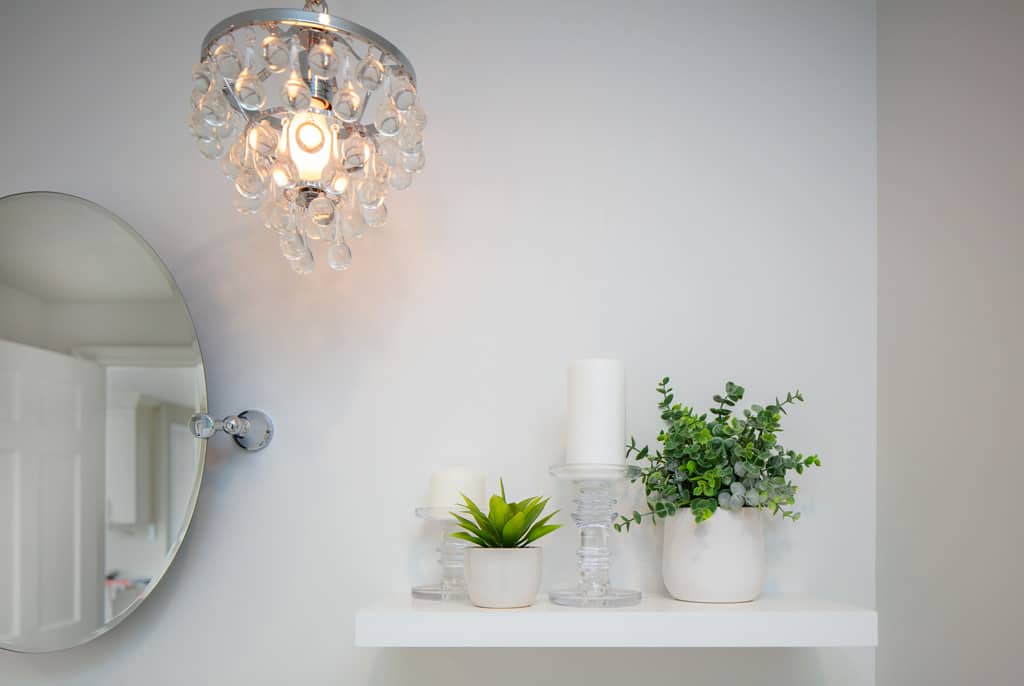 Guest / Kids bath: Floating shelves