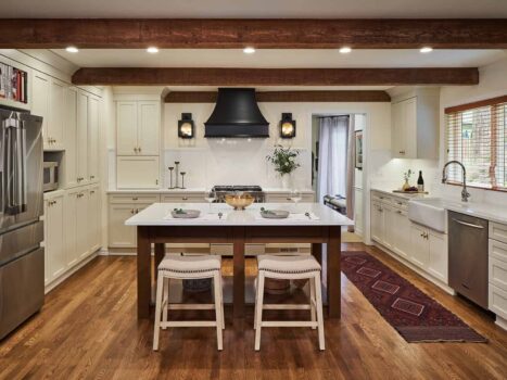New England Inspired Traditional Kitchen