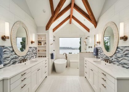 Vancouver Primary Bath and Wetroom featuring view of Columbia River.
