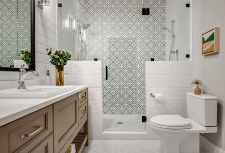 Large curbless shower.