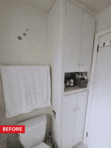 An outdated Seattle bathroom before remodeling