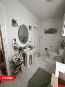 The primary bath before remodeling